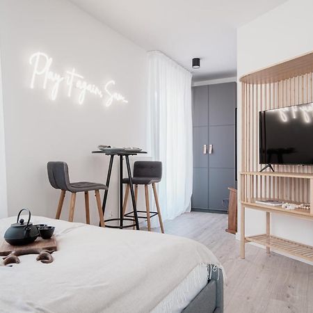 Homewell Apartments Game And Movie Poznan Ngoại thất bức ảnh