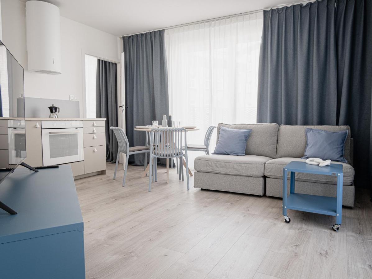 Homewell Apartments Game And Movie Poznan Ngoại thất bức ảnh